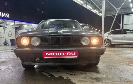 BMW 5 серия, 1990 год, 260 000 рублей, 2 фотография
