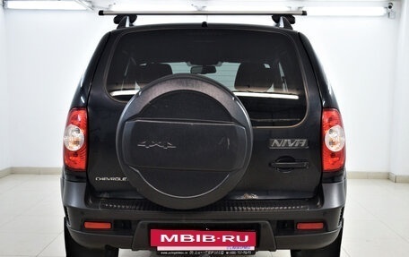 Chevrolet Niva I рестайлинг, 2018 год, 825 000 рублей, 3 фотография
