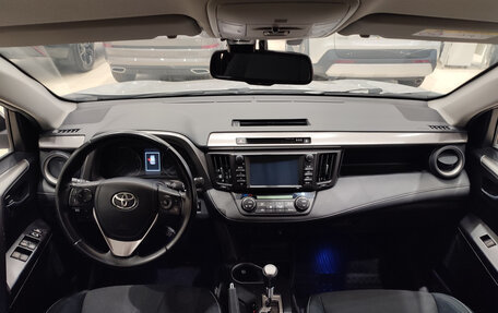 Toyota RAV4, 2016 год, 2 100 000 рублей, 17 фотография