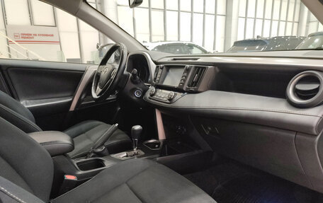 Toyota RAV4, 2016 год, 2 100 000 рублей, 13 фотография