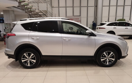 Toyota RAV4, 2016 год, 2 100 000 рублей, 5 фотография