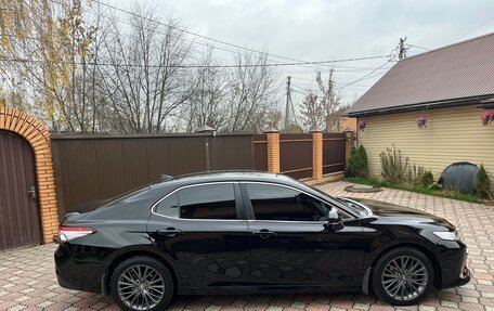 Toyota Camry, 2021 год, 2 700 000 рублей, 6 фотография