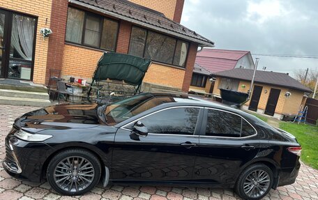 Toyota Camry, 2021 год, 2 700 000 рублей, 16 фотография
