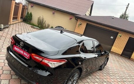 Toyota Camry, 2021 год, 2 700 000 рублей, 9 фотография