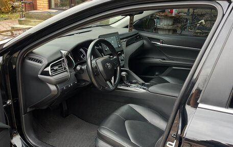 Toyota Camry, 2021 год, 2 700 000 рублей, 20 фотография