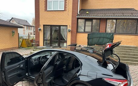 Toyota Camry, 2021 год, 2 700 000 рублей, 34 фотография