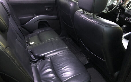 Mitsubishi Outlander III рестайлинг 3, 2011 год, 830 000 рублей, 10 фотография