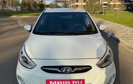 Hyundai Solaris II рестайлинг, 2013 год, 1 250 000 рублей, 2 фотография