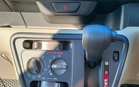 Toyota Passo III, 2017 год, 880 000 рублей, 15 фотография