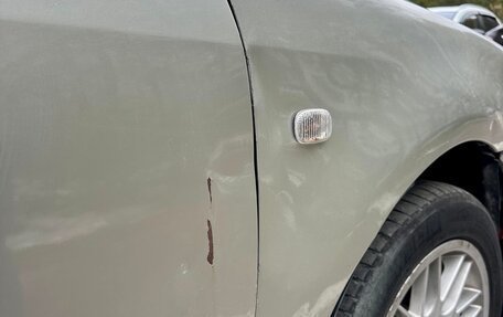 Toyota Avensis III рестайлинг, 2003 год, 570 000 рублей, 23 фотография