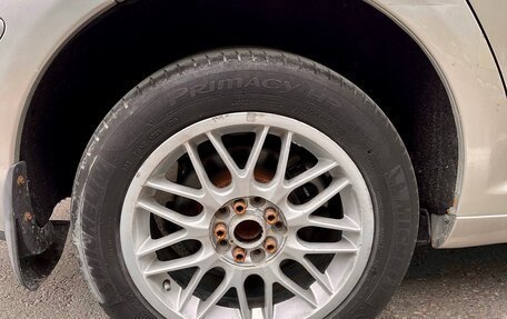 Toyota Avensis III рестайлинг, 2003 год, 570 000 рублей, 21 фотография