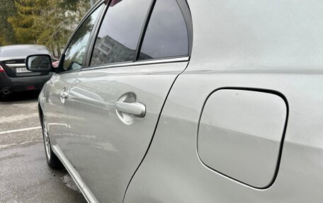 Toyota Avensis III рестайлинг, 2003 год, 570 000 рублей, 29 фотография