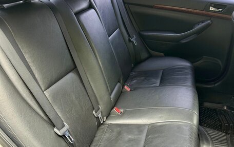 Toyota Avensis III рестайлинг, 2003 год, 570 000 рублей, 34 фотография