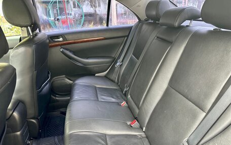 Toyota Avensis III рестайлинг, 2003 год, 570 000 рублей, 35 фотография