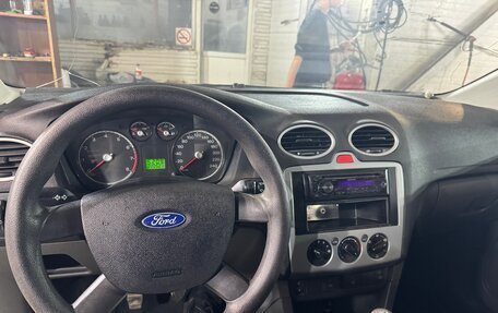 Ford Focus II рестайлинг, 2005 год, 400 000 рублей, 7 фотография