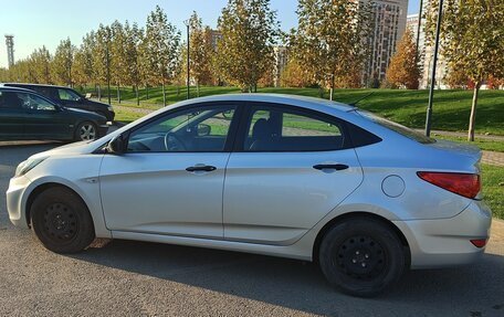 Hyundai Solaris II рестайлинг, 2013 год, 680 000 рублей, 2 фотография