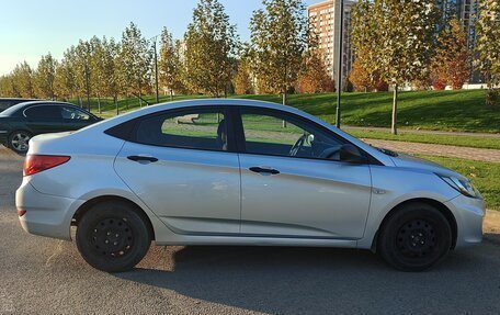 Hyundai Solaris II рестайлинг, 2013 год, 680 000 рублей, 3 фотография