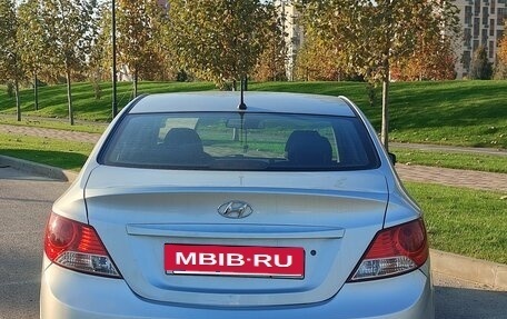 Hyundai Solaris II рестайлинг, 2013 год, 680 000 рублей, 4 фотография
