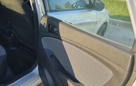 Hyundai Solaris II рестайлинг, 2013 год, 680 000 рублей, 15 фотография