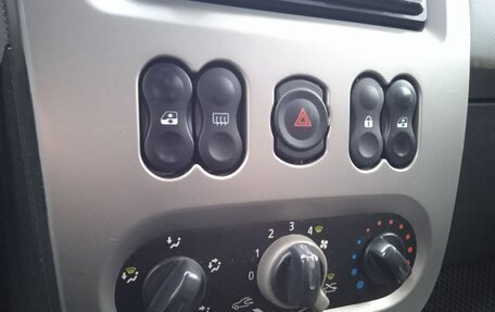 Renault Logan I, 2011 год, 380 000 рублей, 11 фотография