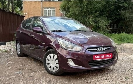 Hyundai Solaris II рестайлинг, 2012 год, 315 000 рублей, 1 фотография