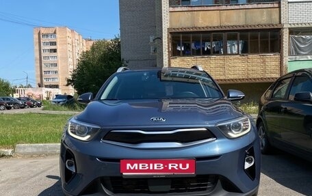 KIA Stonic, 2018 год, 1 750 000 рублей, 3 фотография