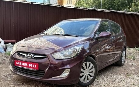 Hyundai Solaris II рестайлинг, 2012 год, 315 000 рублей, 2 фотография