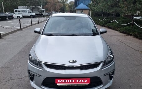 KIA Rio IV, 2018 год, 1 400 000 рублей, 2 фотография