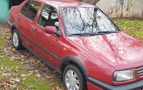 Volkswagen Vento, 1992 год, 305 000 рублей, 2 фотография