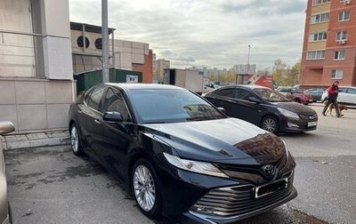 Toyota Camry, 2018 год, 3 100 000 рублей, 1 фотография