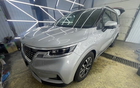 KIA Carnival, 2022 год, 4 700 000 рублей, 21 фотография