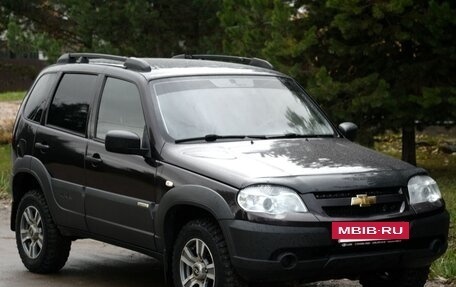 Chevrolet Niva I рестайлинг, 2017 год, 695 000 рублей, 4 фотография