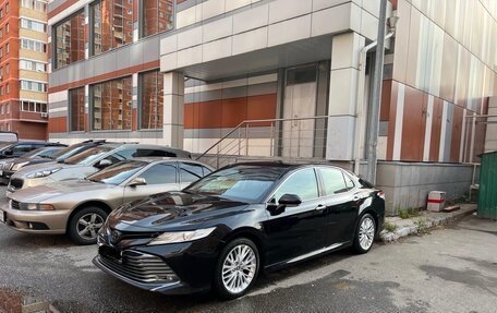 Toyota Camry, 2018 год, 3 100 000 рублей, 2 фотография