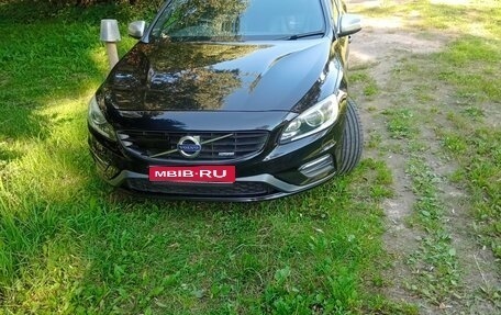 Volvo V60 I, 2013 год, 1 280 000 рублей, 1 фотография