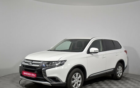 Mitsubishi Outlander III рестайлинг 3, 2017 год, 1 890 000 рублей, 1 фотография