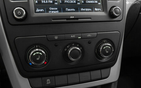 Skoda Yeti I рестайлинг, 2013 год, 990 000 рублей, 18 фотография