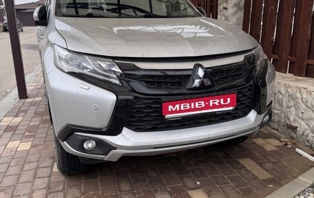 Mitsubishi Pajero Sport III рестайлинг, 2020 год, 3 670 000 рублей, 2 фотография