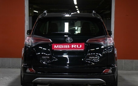 Toyota RAV4, 2015 год, 2 398 000 рублей, 6 фотография