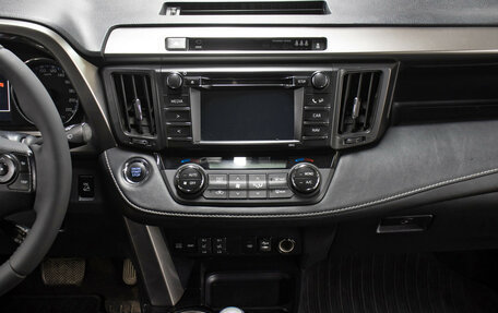 Toyota RAV4, 2015 год, 2 398 000 рублей, 15 фотография