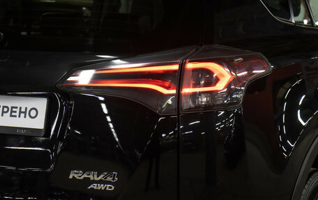 Toyota RAV4, 2015 год, 2 398 000 рублей, 24 фотография
