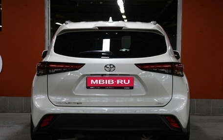 Toyota Highlander, 2021 год, 5 449 000 рублей, 6 фотография