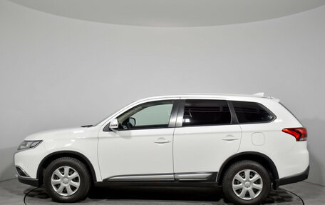 Mitsubishi Outlander III рестайлинг 3, 2017 год, 1 890 000 рублей, 9 фотография