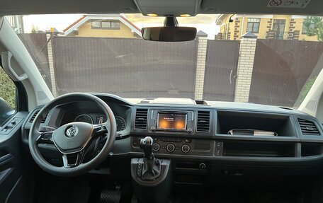 Volkswagen Caravelle T6 рестайлинг, 2018 год, 2 999 000 рублей, 9 фотография