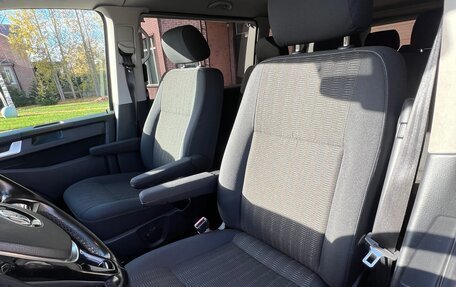 Volkswagen Caravelle T6 рестайлинг, 2018 год, 2 999 000 рублей, 11 фотография