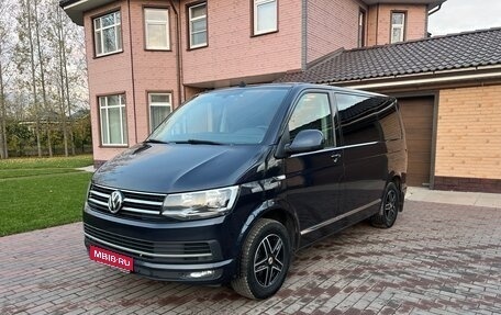 Volkswagen Caravelle T6 рестайлинг, 2018 год, 2 999 000 рублей, 1 фотография