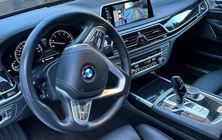 BMW 7 серия, 2016 год, 3 800 000 рублей, 2 фотография