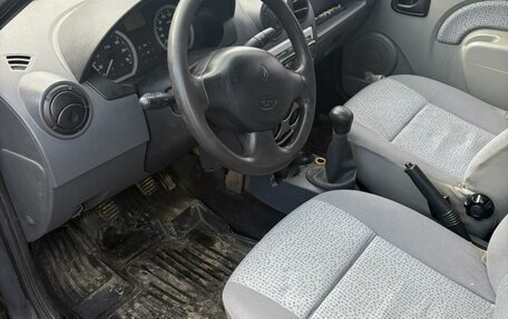 Renault Logan I, 2006 год, 120 000 рублей, 4 фотография