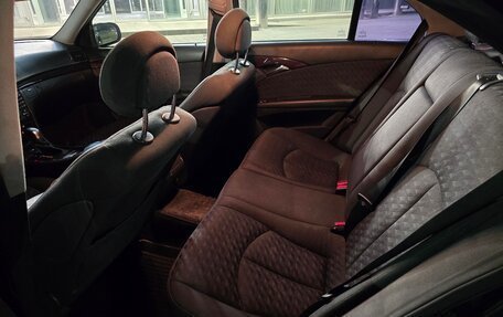 Mercedes-Benz E-Класс, 2005 год, 820 000 рублей, 7 фотография