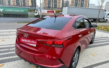 Hyundai Solaris II рестайлинг, 2021 год, 1 830 000 рублей, 4 фотография