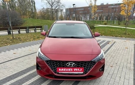 Hyundai Solaris II рестайлинг, 2021 год, 1 830 000 рублей, 3 фотография
